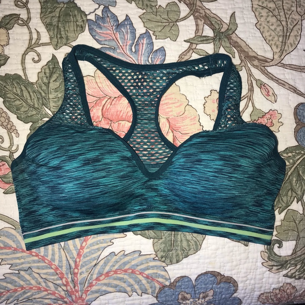 Pink Vs sports bra